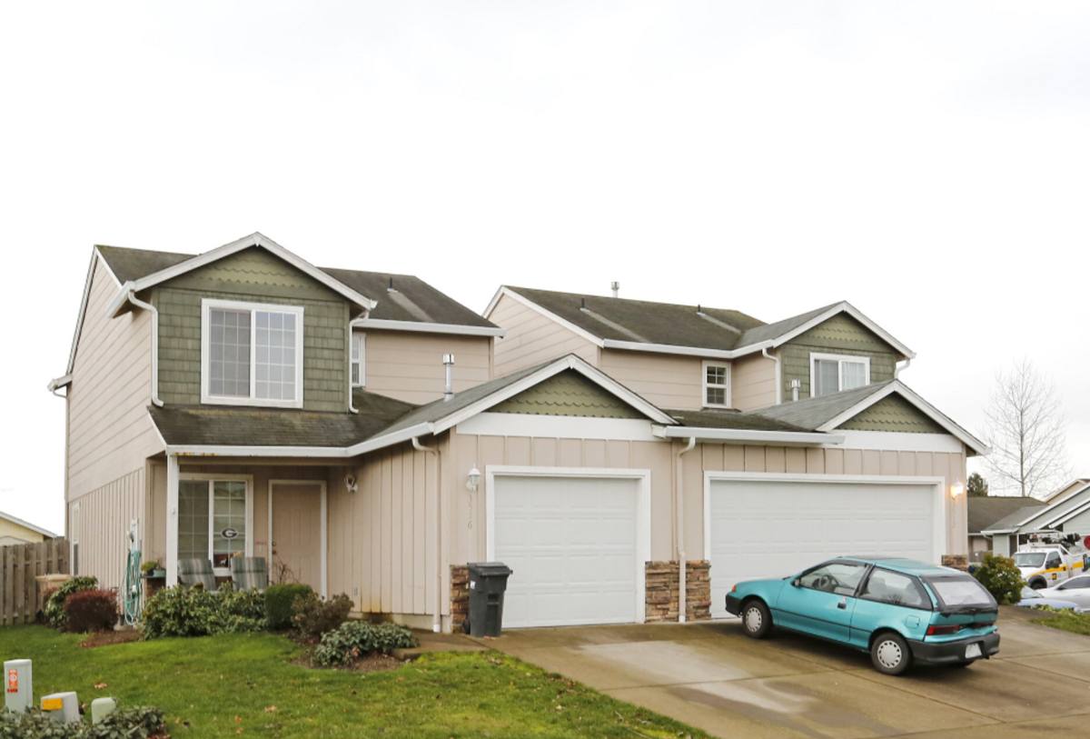 Townhouse for rent at 3511 25th Court SE, Albany, OR 97322