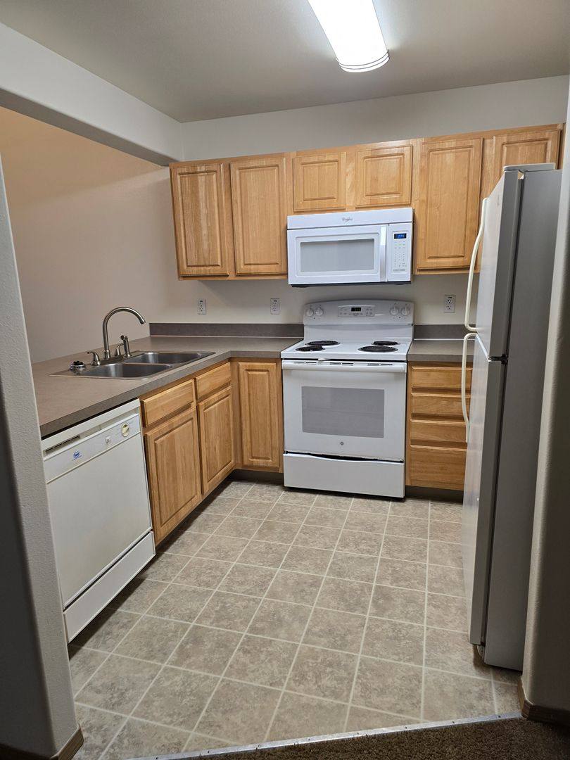 Townhouse for rent at 3511 25th Court SE, Albany, OR 97322