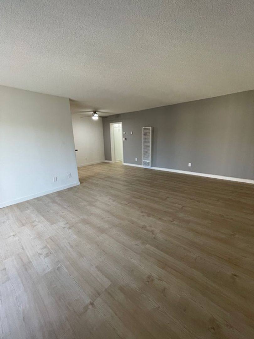 Apartment for rent at 4119 Levelside Ave, Lakewood, CA 90712