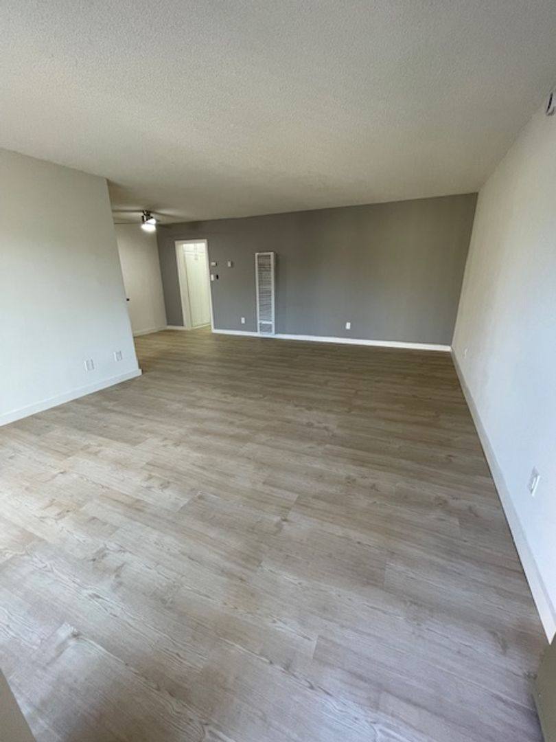 Apartment for rent at 4119 Levelside Ave, Lakewood, CA 90712