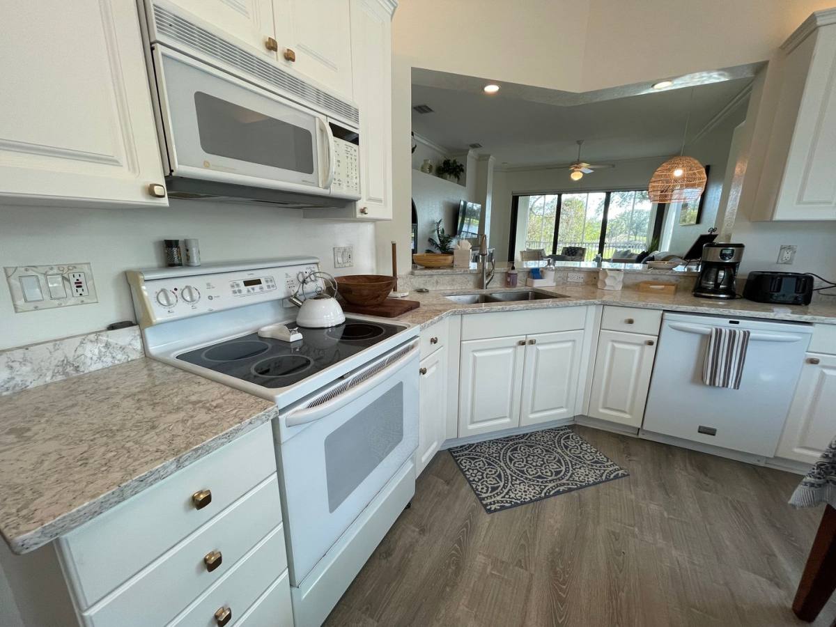 Apartment for rent at 2377 Ravenna Blvd, Naples, FL 34109