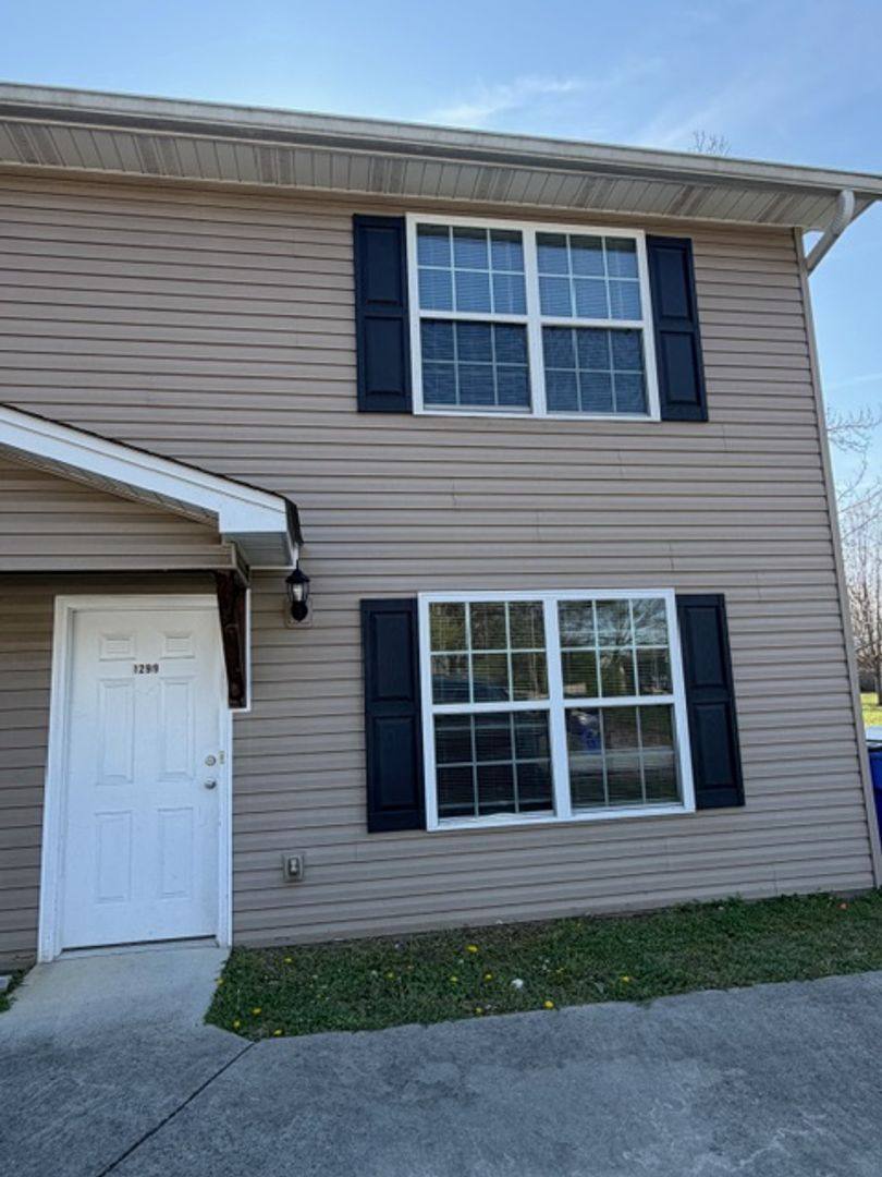 Apartment for rent at 1299 Pond St, Cleveland, TN 37311