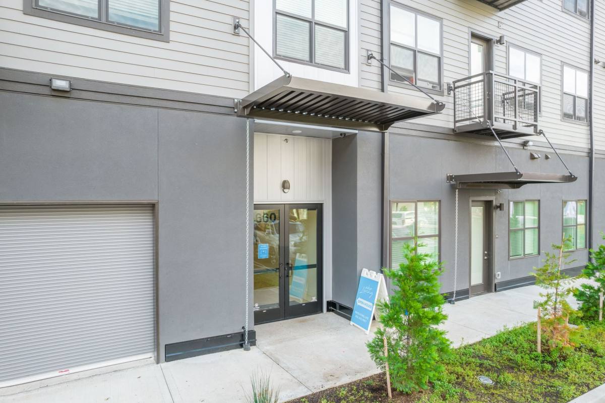 Apartment for rent at 1655 C St, Vancouver, WA 98663