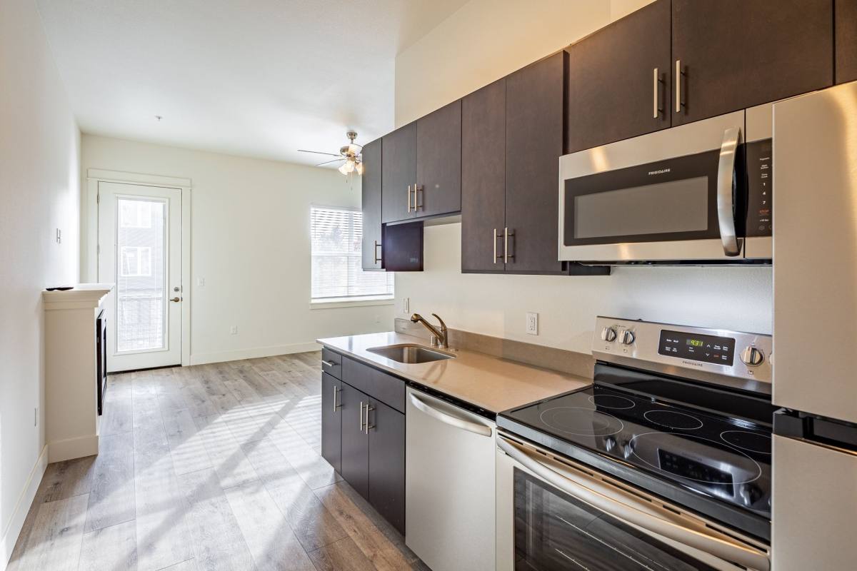Apartment for rent at 1655 C St, Vancouver, WA 98663