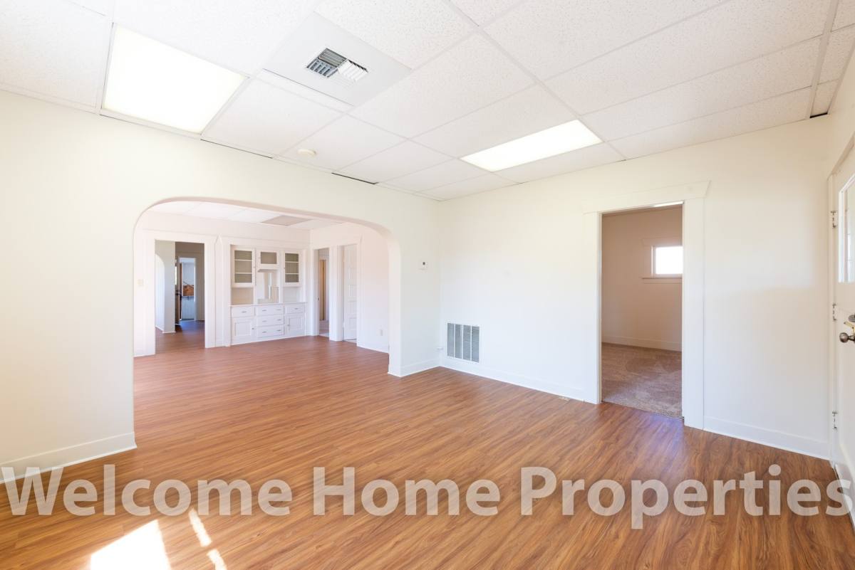 Apartment for rent at 512 S College Ave, College Place, WA 99324