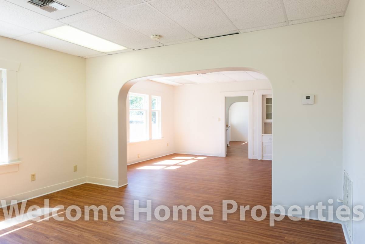 Apartment for rent at 512 S College Ave, College Place, WA 99324