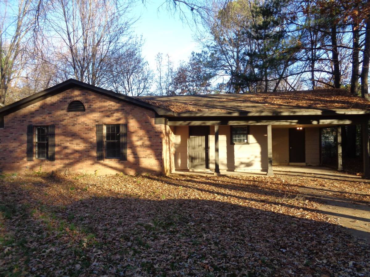 House for rent at 5164 Woody Dr, Horn Lake, MS 38637