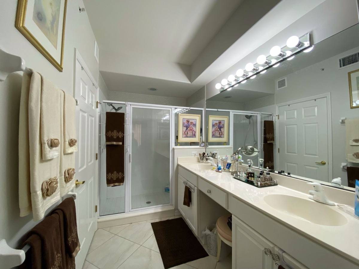 Apartment for rent at 1455 Tiffany Lane, Naples, FL 34105
