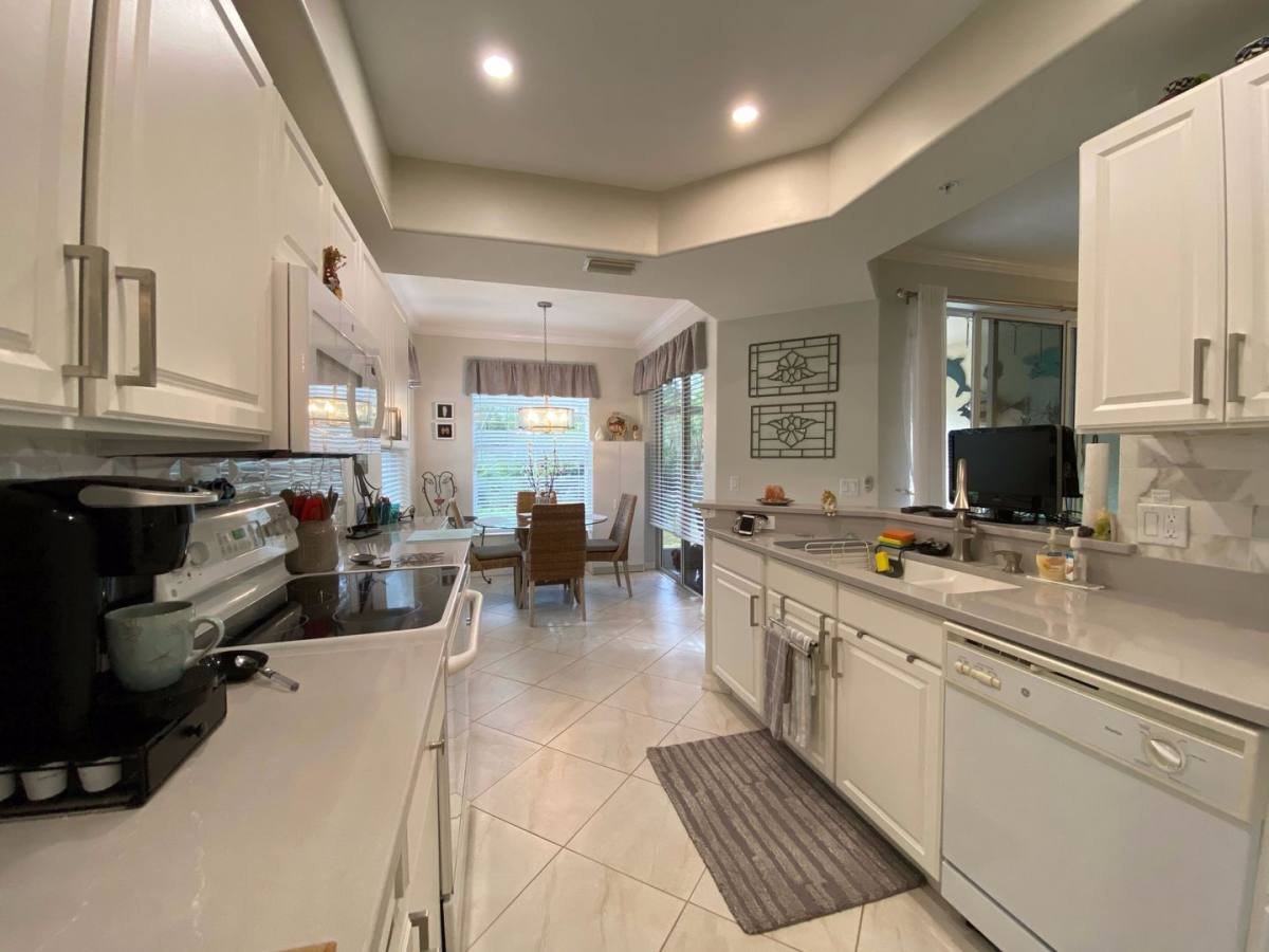 Apartment for rent at 1455 Tiffany Lane, Naples, FL 34105
