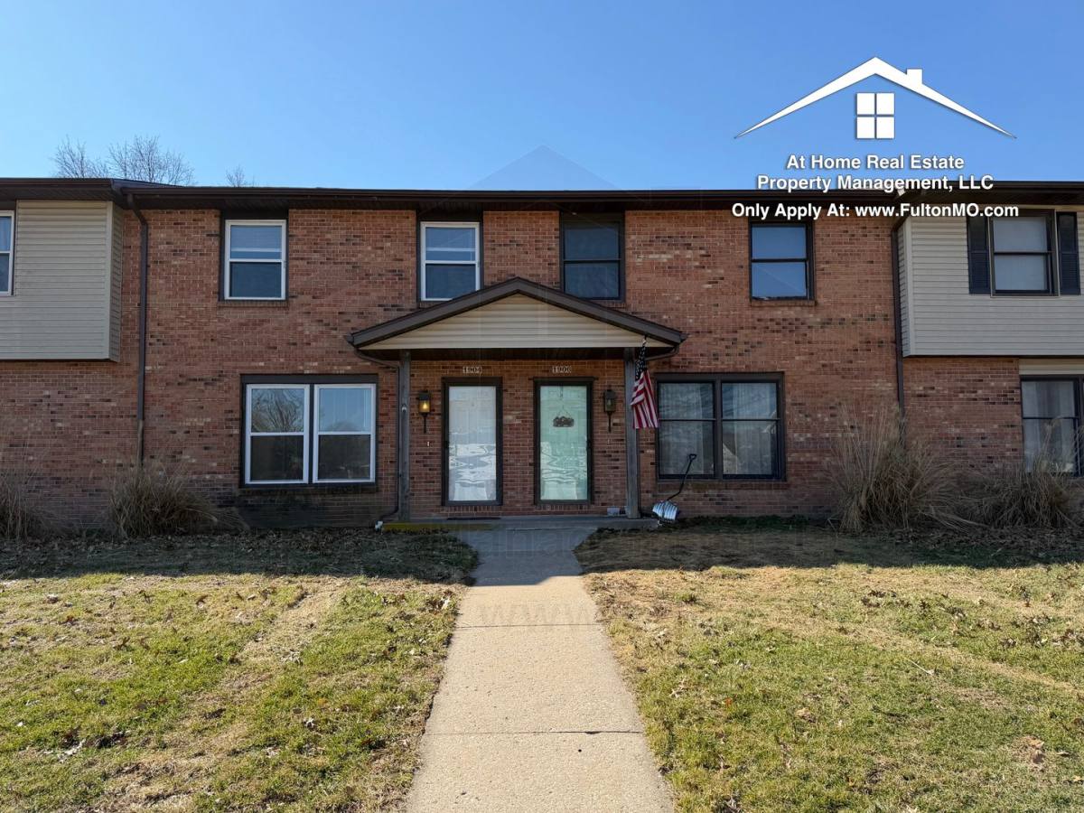 Townhouse for rent at 1904 Springdale Court, Mexico, MO 65265