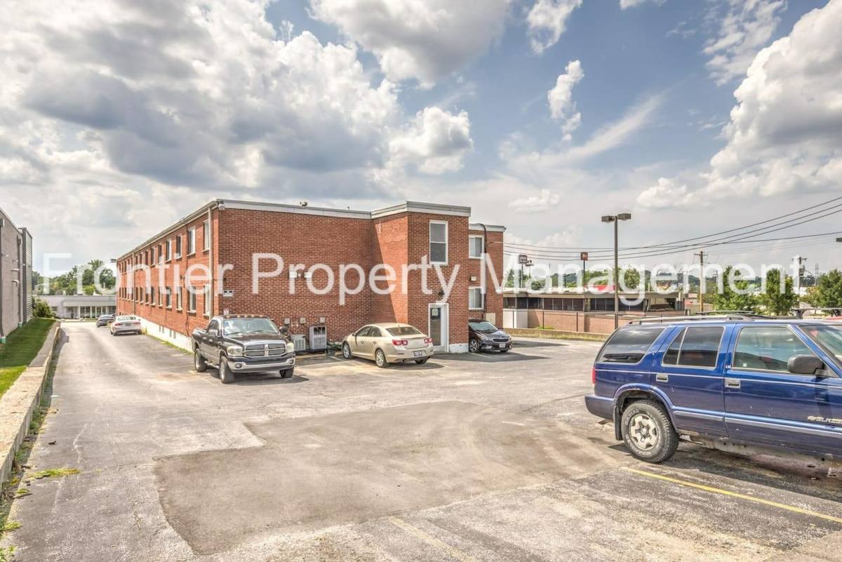 Apartment for rent at 2140 Hampton Ave, Saint Louis, MO 63139