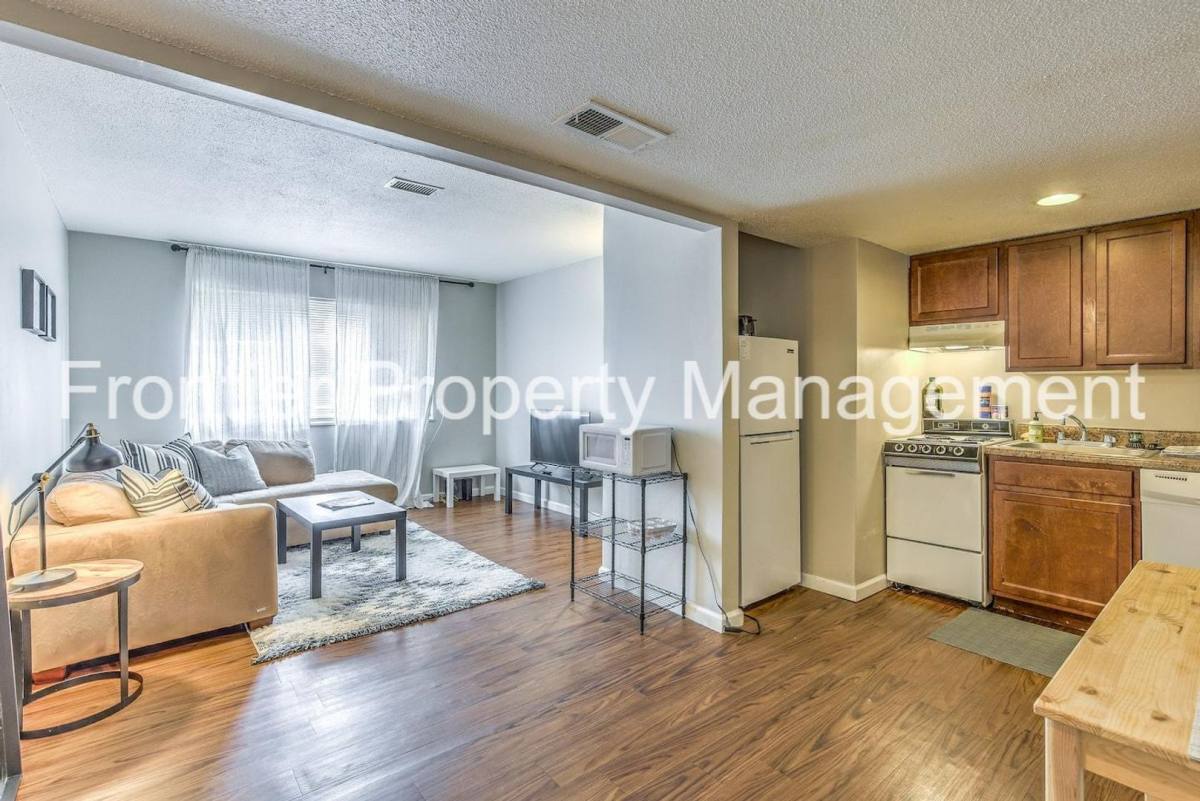 Apartment for rent at 2140 Hampton Ave, Saint Louis, MO 63139