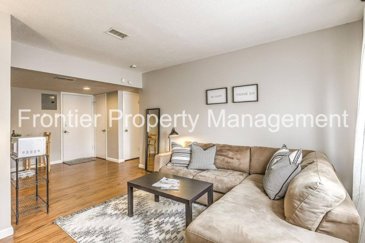 Apartment for rent at 2140 Hampton Ave, Saint Louis, MO 63139