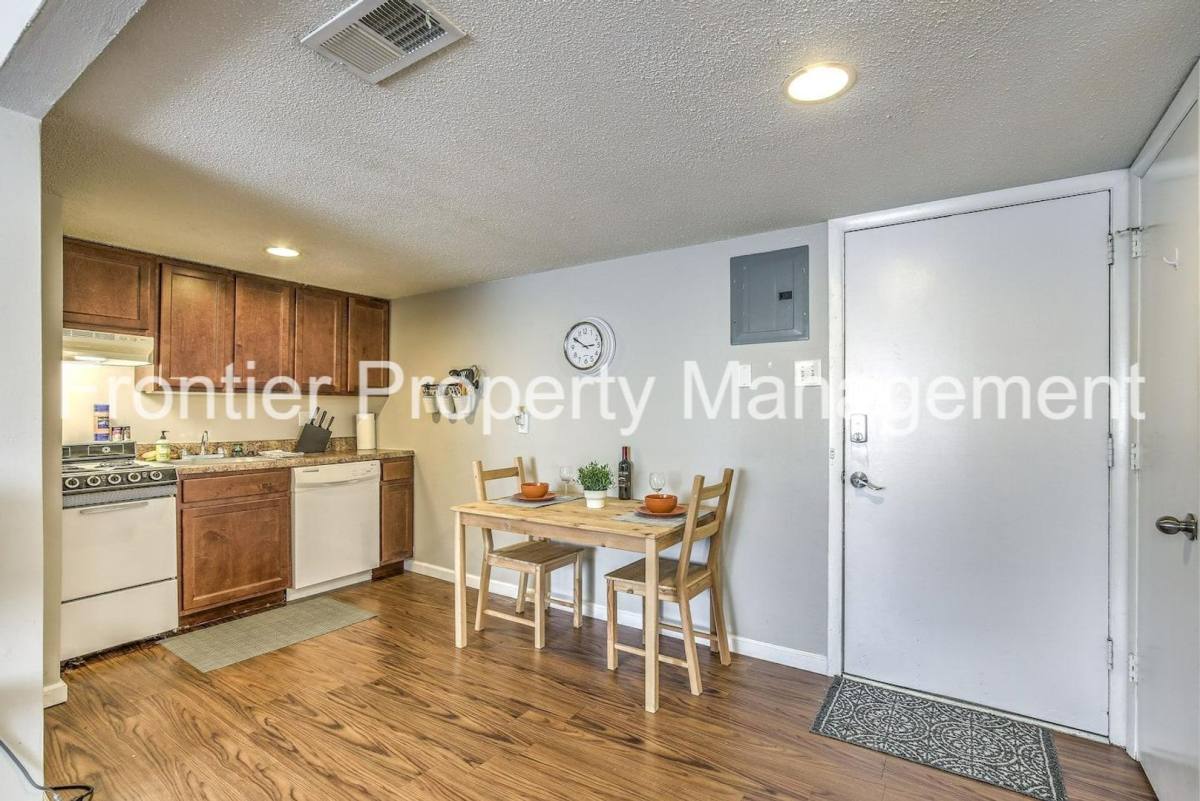 Apartment for rent at 2140 Hampton Ave, Saint Louis, MO 63139
