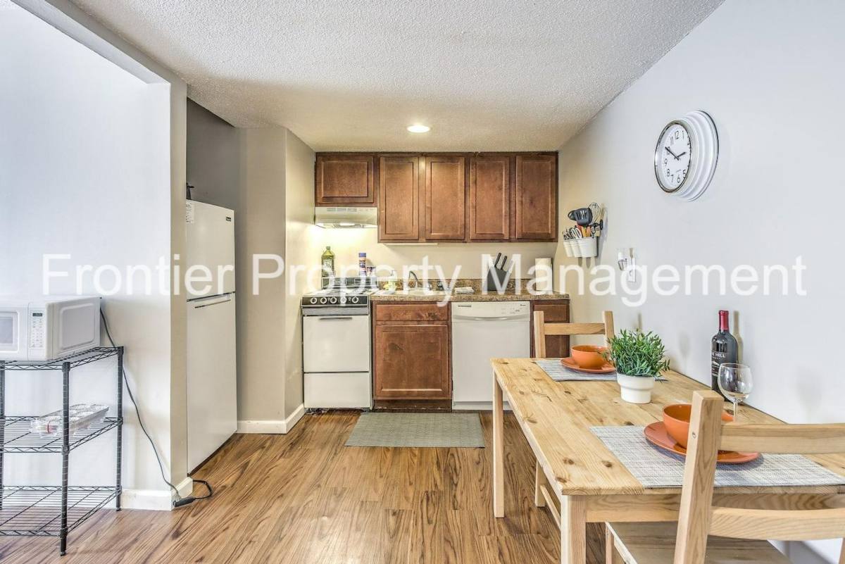 Apartment for rent at 2140 Hampton Ave, Saint Louis, MO 63139