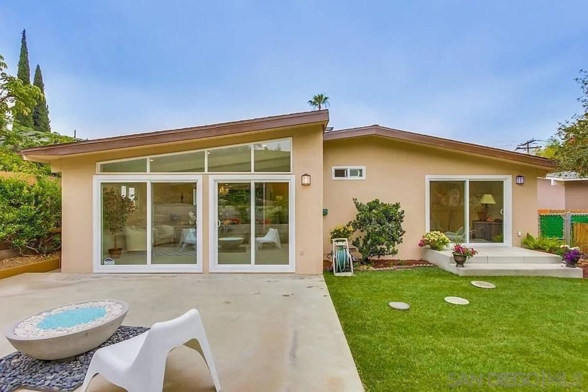 House for rent at 5410 Baja Dr, San Diego, CA 92115