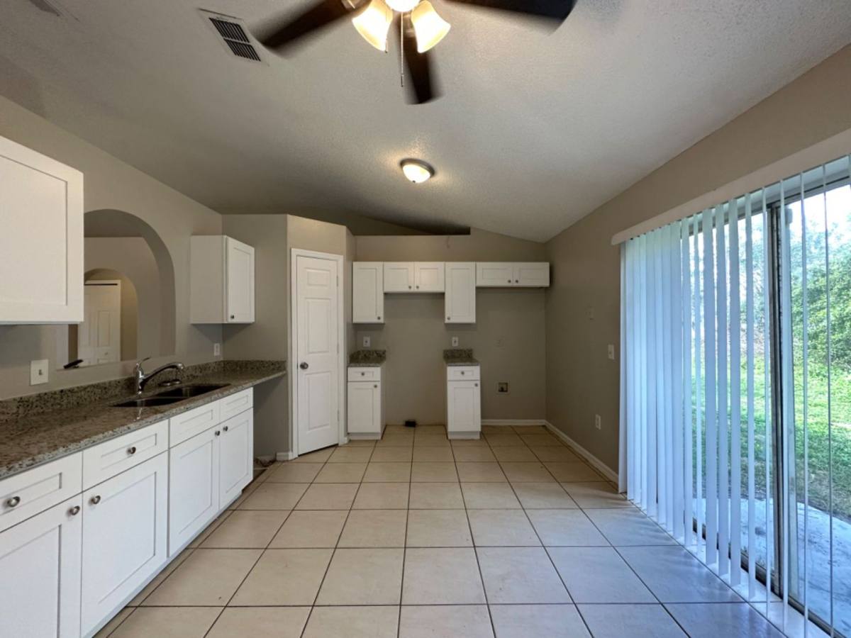 House for rent at 1123 Doncaster Court, Kissimmee, FL 34758