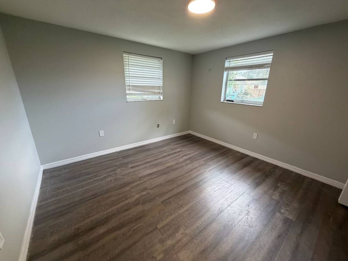 Apartment for rent at 702 21st Ave W, Bradenton, FL 34205