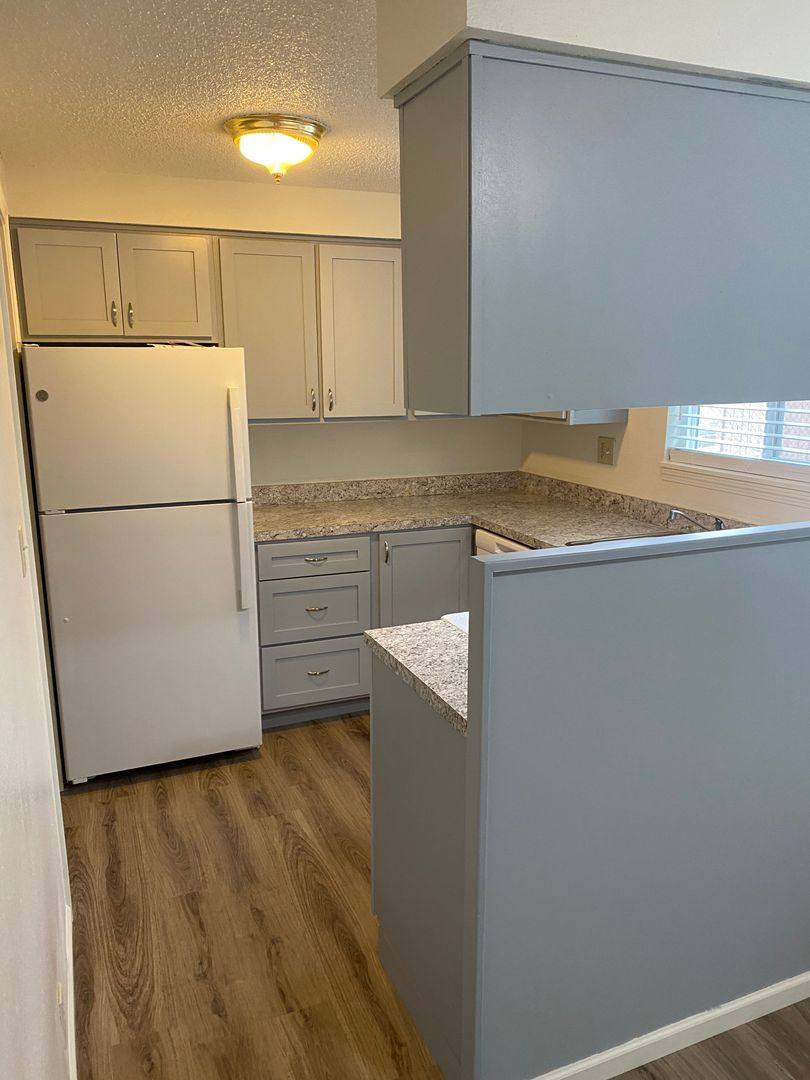 Apartment for rent at 642 32nd Ave SE, Albany, OR 97322