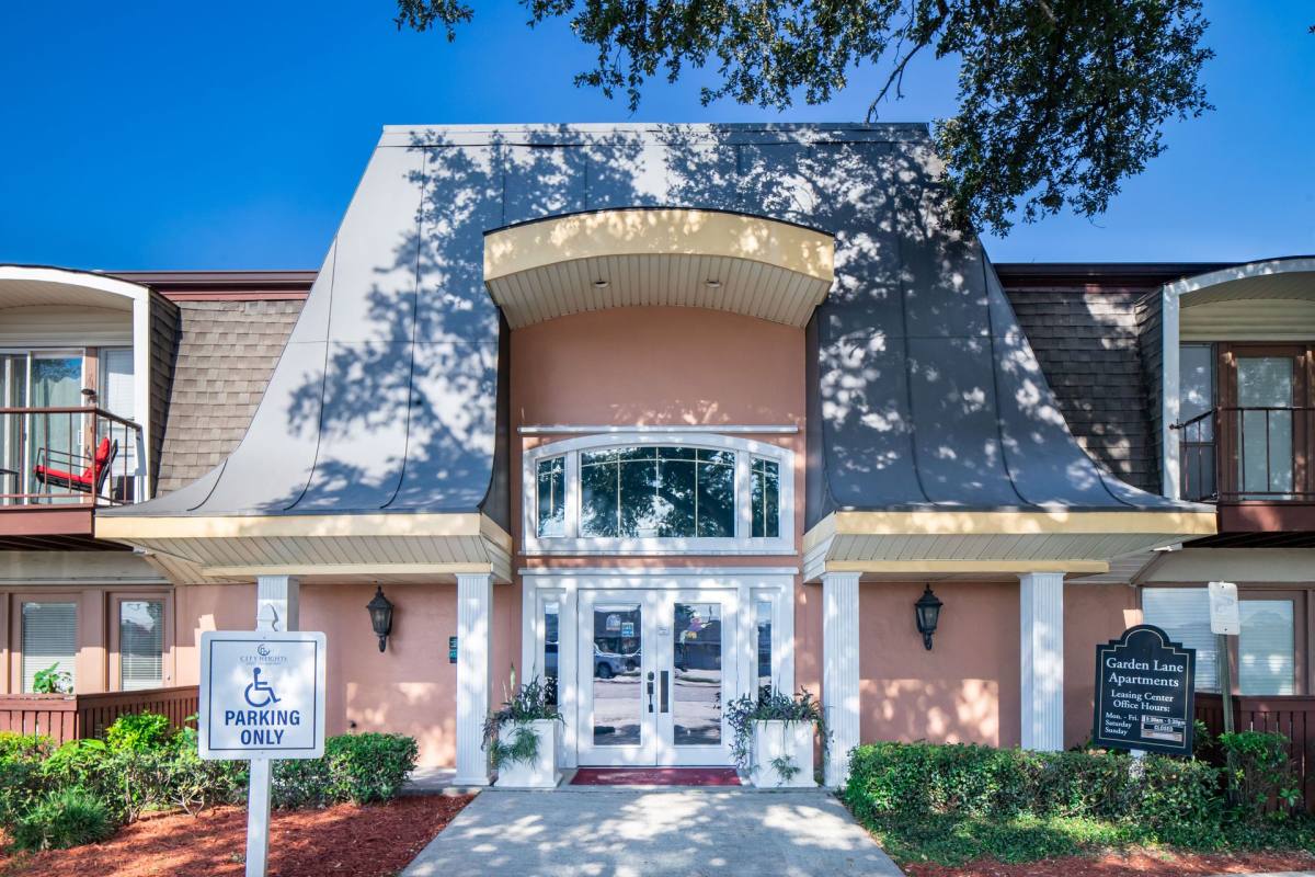 Apartment for rent at 1901 Lafayette St, Gretna, LA 70056