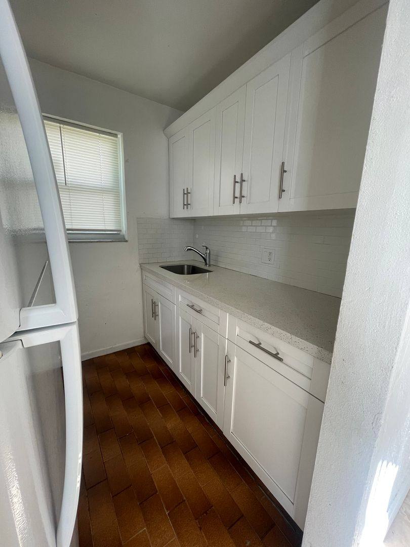 Apartment for rent at 224 SW 4 Ave, Miami, FL 33130