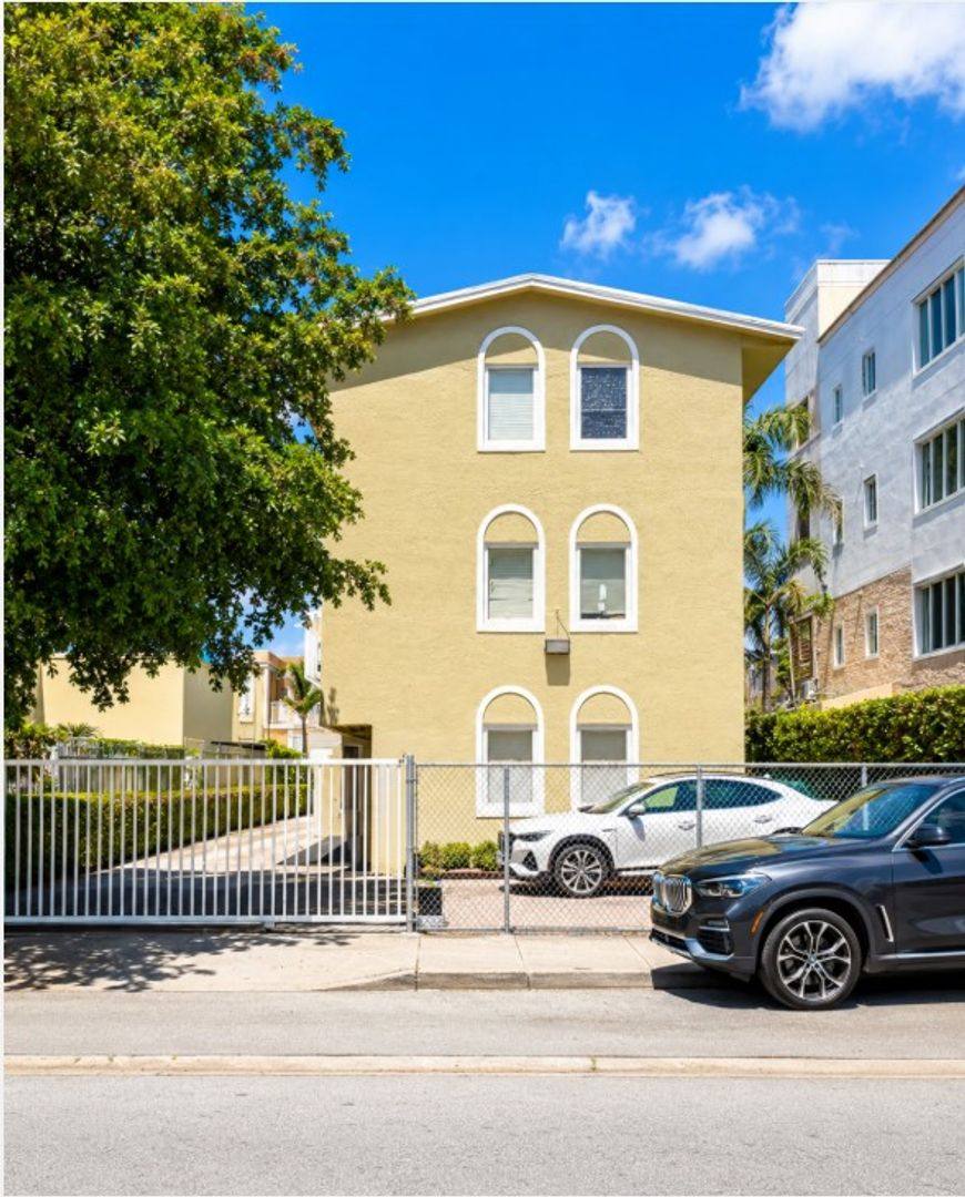 Apartment for rent at 224 SW 4 Ave, Miami, FL 33130