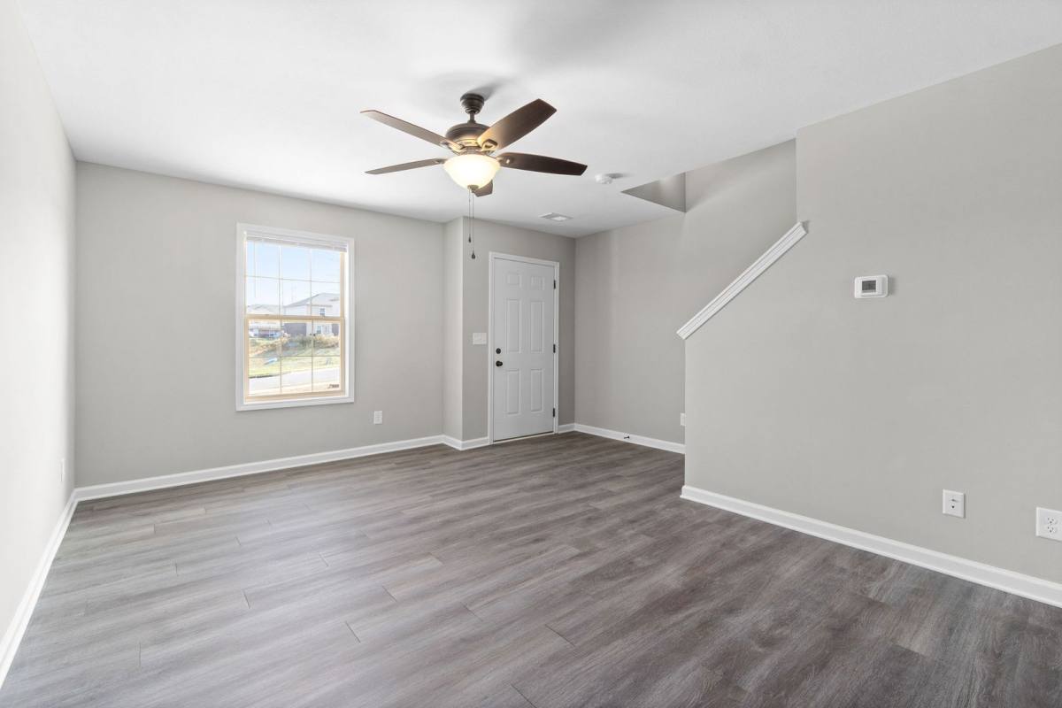 Apartment for rent at 495 Palmer Dr, Clarksville, TN 37040