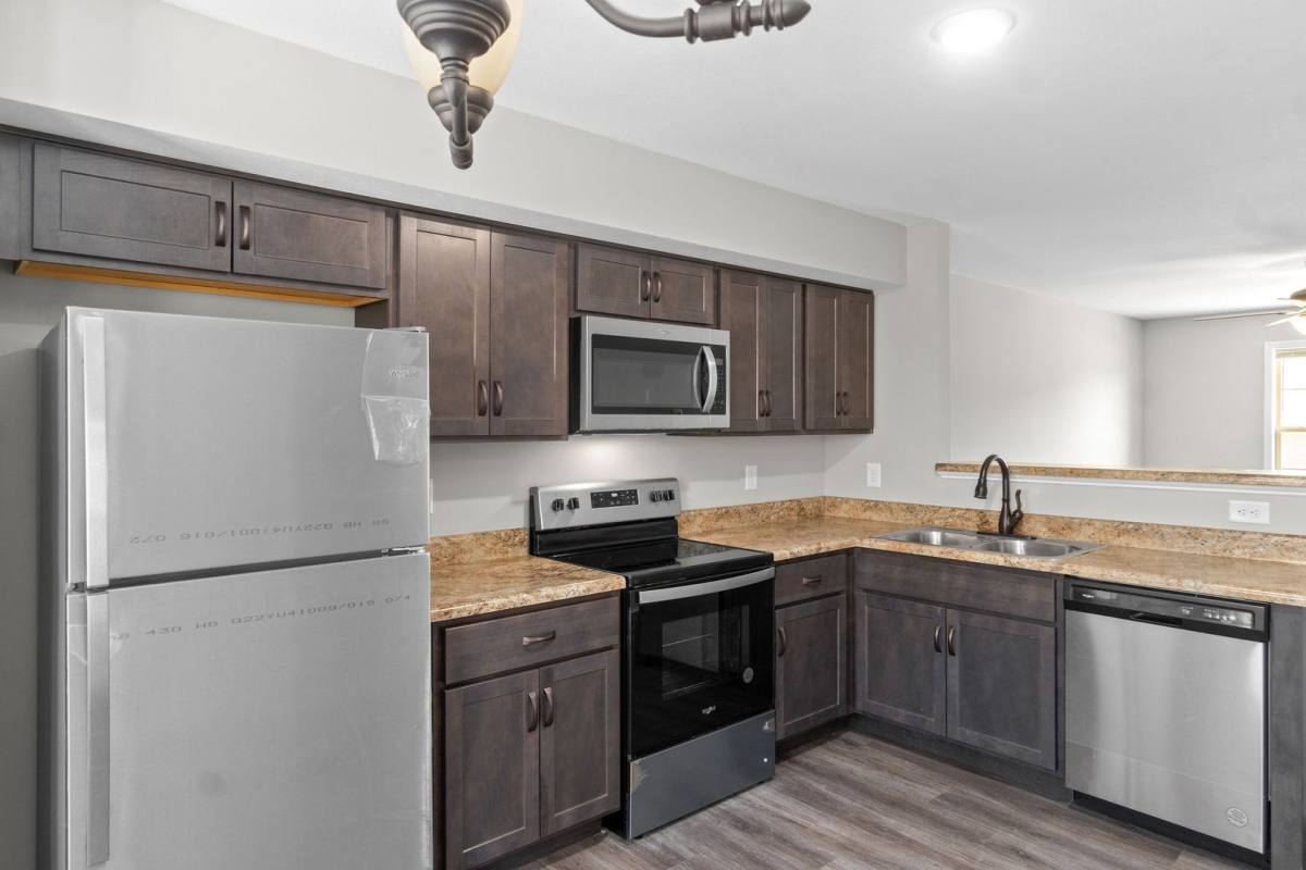 Apartment for rent at 495 Palmer Dr, Clarksville, TN 37040