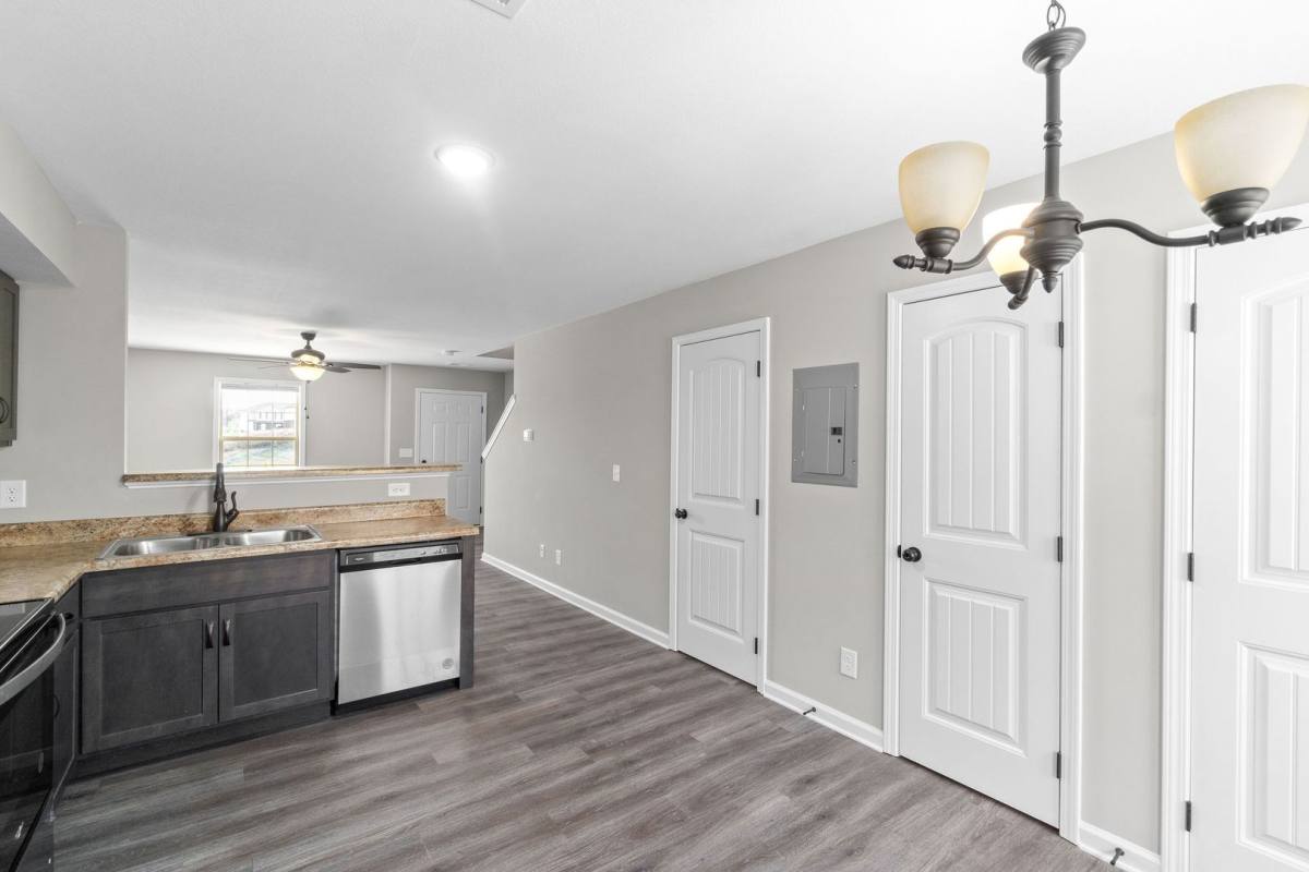 Apartment for rent at 495 Palmer Dr, Clarksville, TN 37040