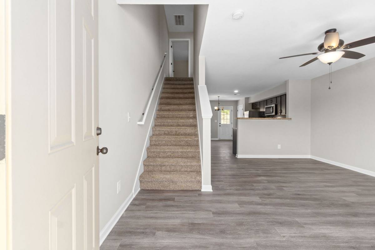 Apartment for rent at 495 Palmer Dr, Clarksville, TN 37040