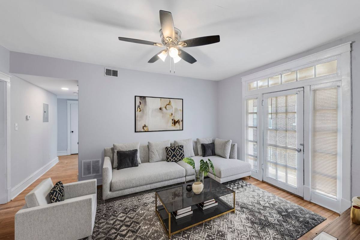 Apartment for rent at 2622-26 S Kingshighway, Saint Louis, MO 63139