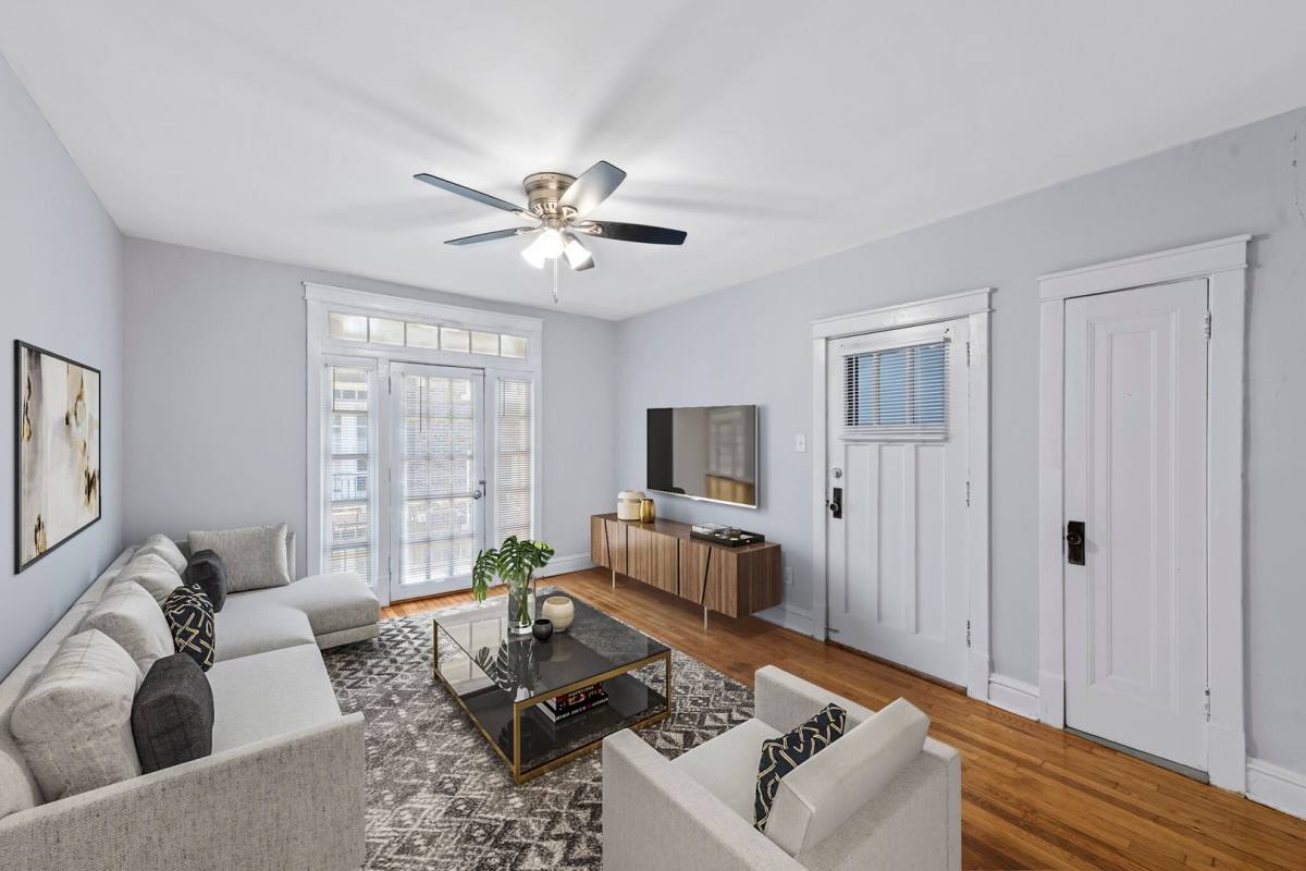 Apartment for rent at 2622-26 S Kingshighway, Saint Louis, MO 63139
