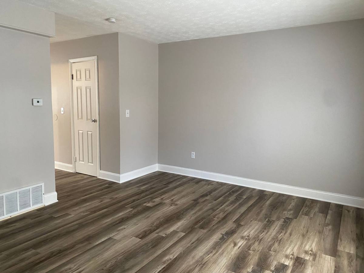 Apartment for rent at 90-200 Hayes St, Delaware, OH 43015