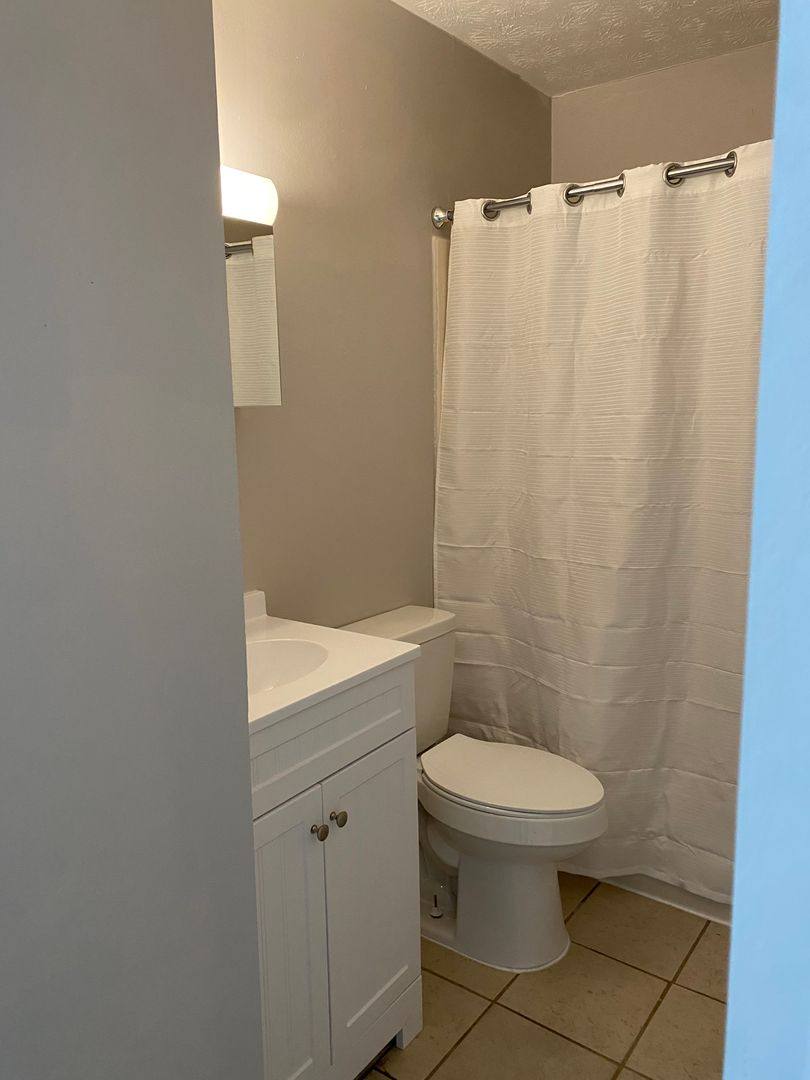 Apartment for rent at 90-200 Hayes St, Delaware, OH 43015
