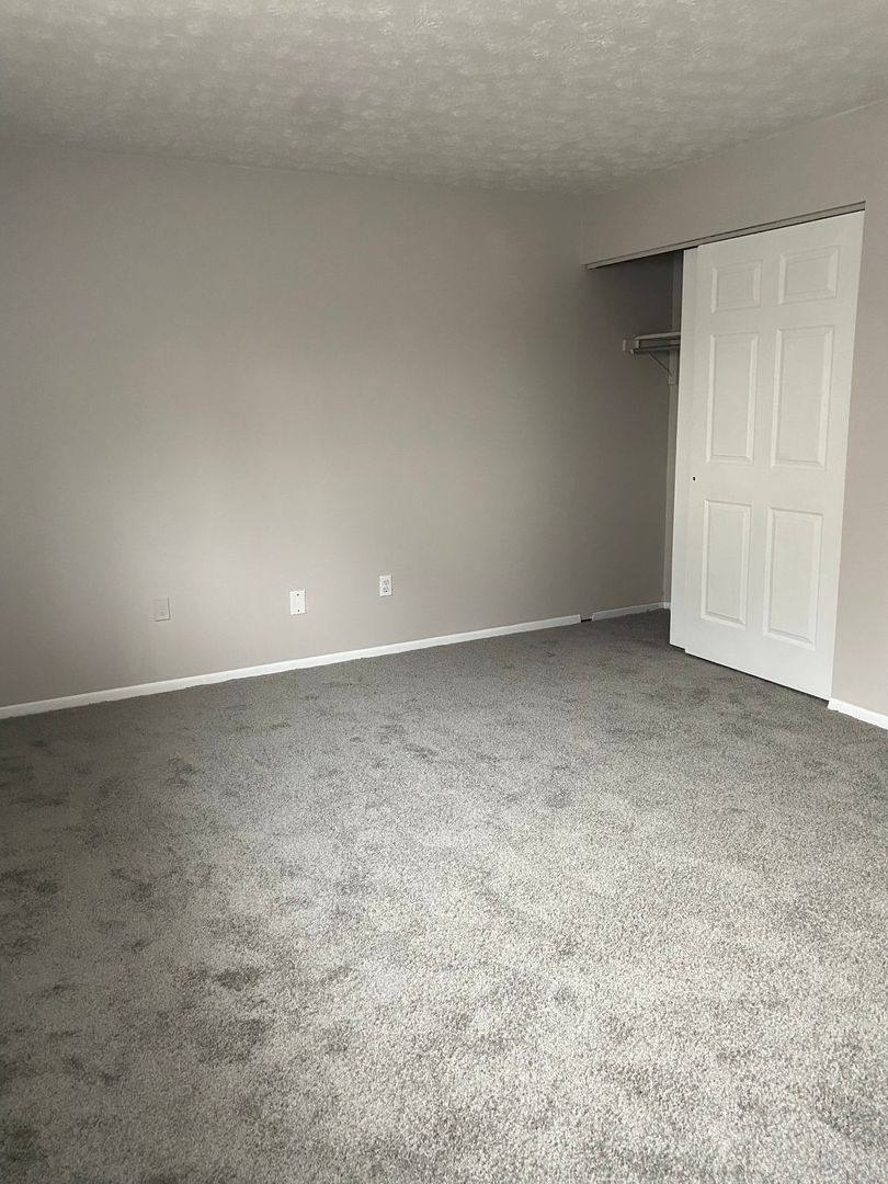 Apartment for rent at 90-200 Hayes St, Delaware, OH 43015