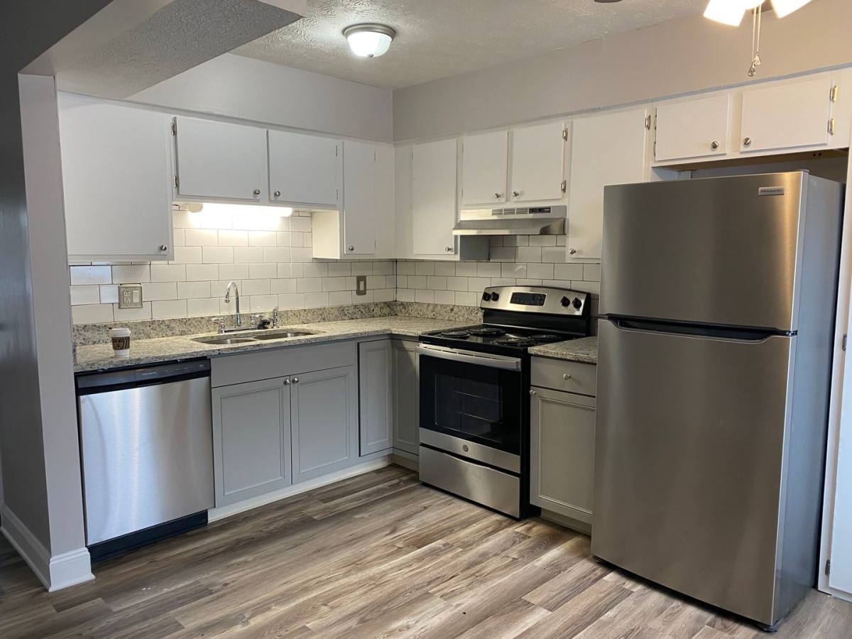 Apartment for rent at 90-200 Hayes St, Delaware, OH 43015
