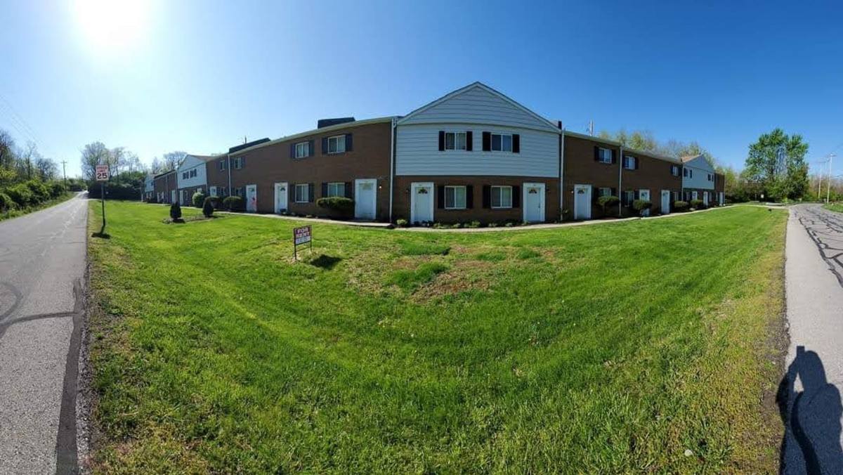 Apartment for rent at 90-200 Hayes St, Delaware, OH 43015