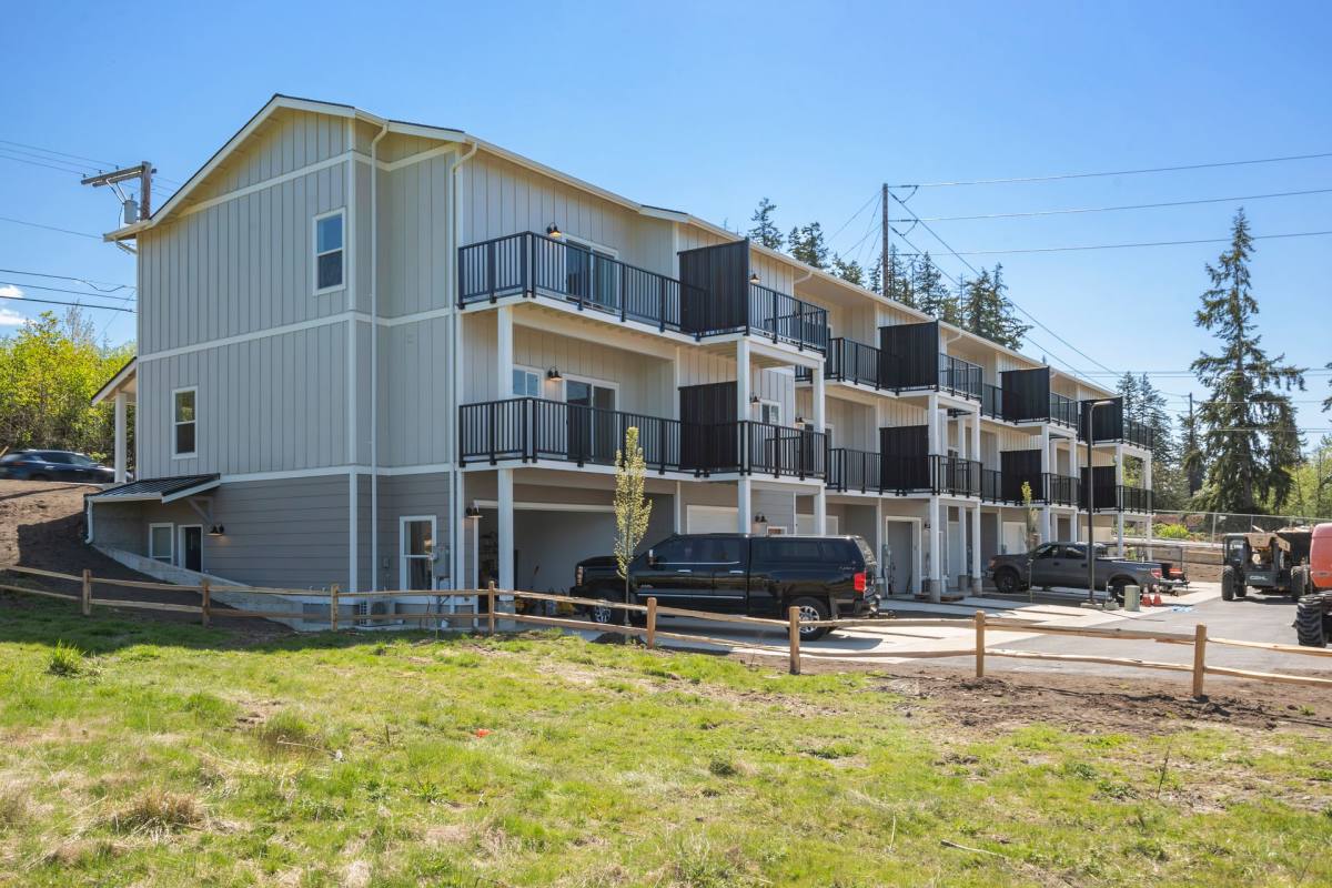Townhouse for rent at 4000 Dewey Rd, Bellingham, WA 98226