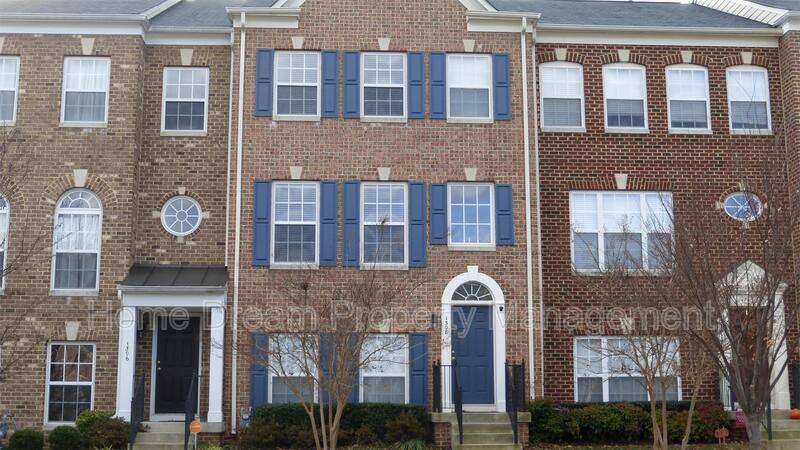 Townhouse for rent at 1308 Saunders Dr, Fredericksburg, VA 22401