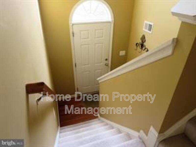 Townhouse for rent at 1308 Saunders Dr, Fredericksburg, VA 22401