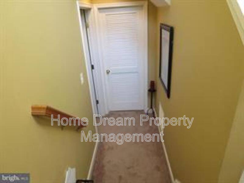 Townhouse for rent at 1308 Saunders Dr, Fredericksburg, VA 22401