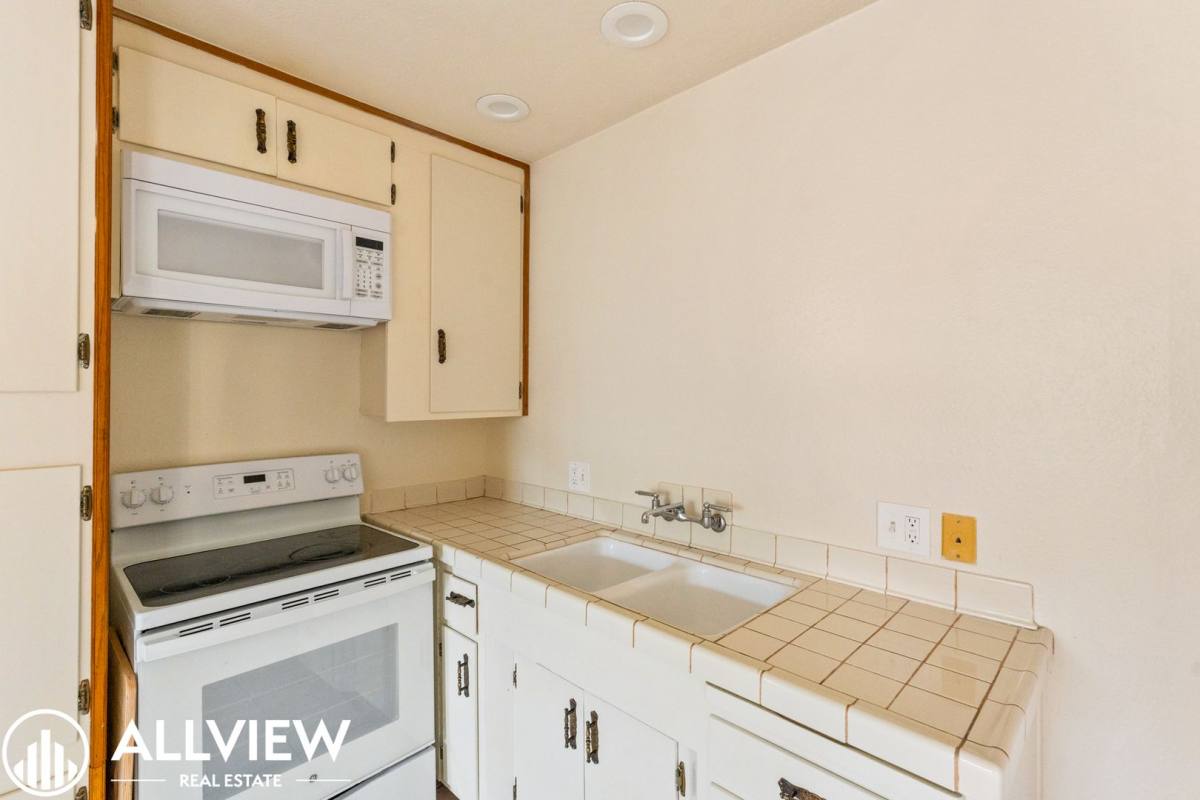 Apartment for rent at 136 13th St, Seal Beach, CA 90740