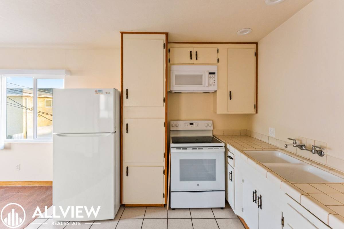 Apartment for rent at 136 13th St, Seal Beach, CA 90740