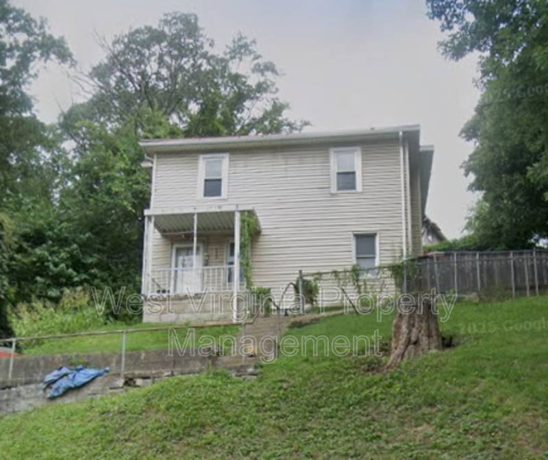 Apartment for rent at 317 E Main St #2, Sophia, WV 25921