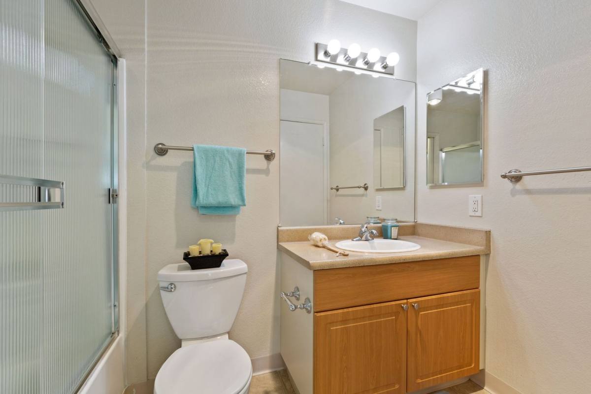 Apartment for rent at 1490 Bel Air Dr, Concord, CA 94521
