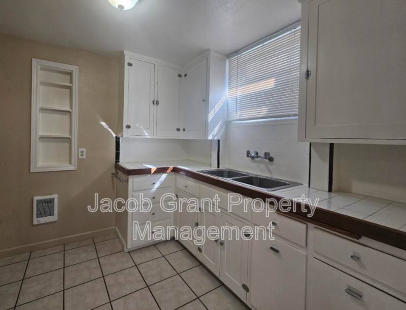 Apartment for rent at 1020 Lake Ave #1, Idaho Falls, ID 83402