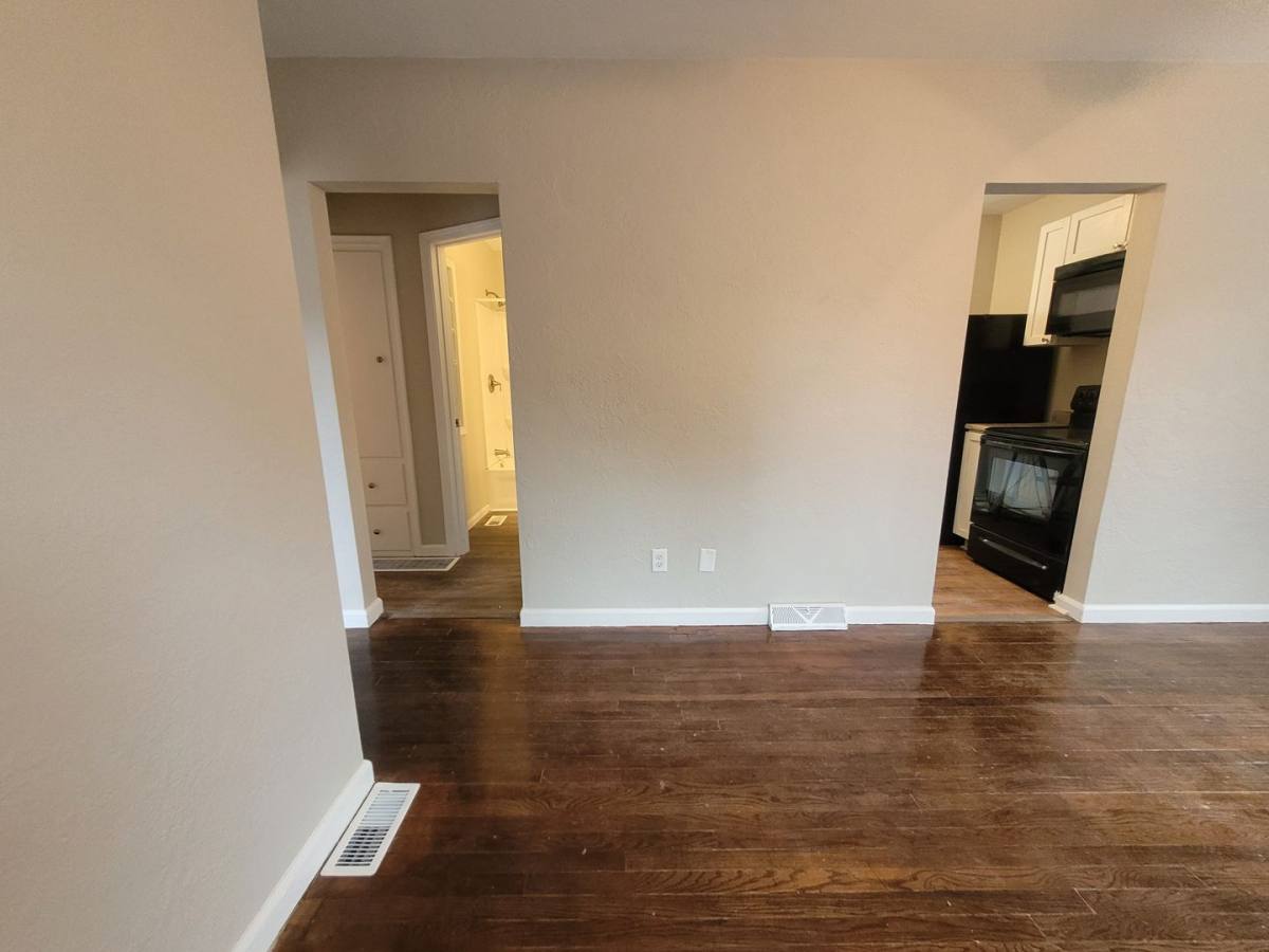 House for rent at 2237 S Union St, Des Moines, IA 50315