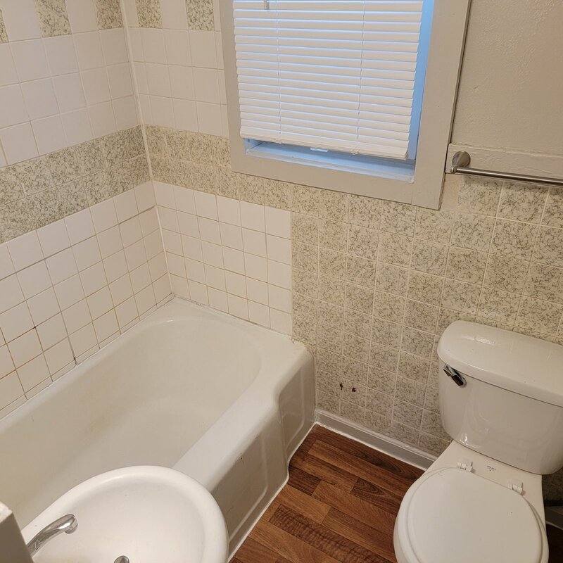 House for rent at 1211 Lewis Ave, Des Moines, IA 50315