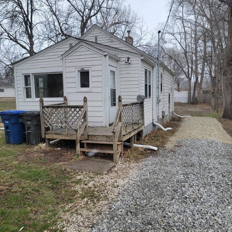 House for rent at 1211 Lewis Ave, Des Moines, IA 50315