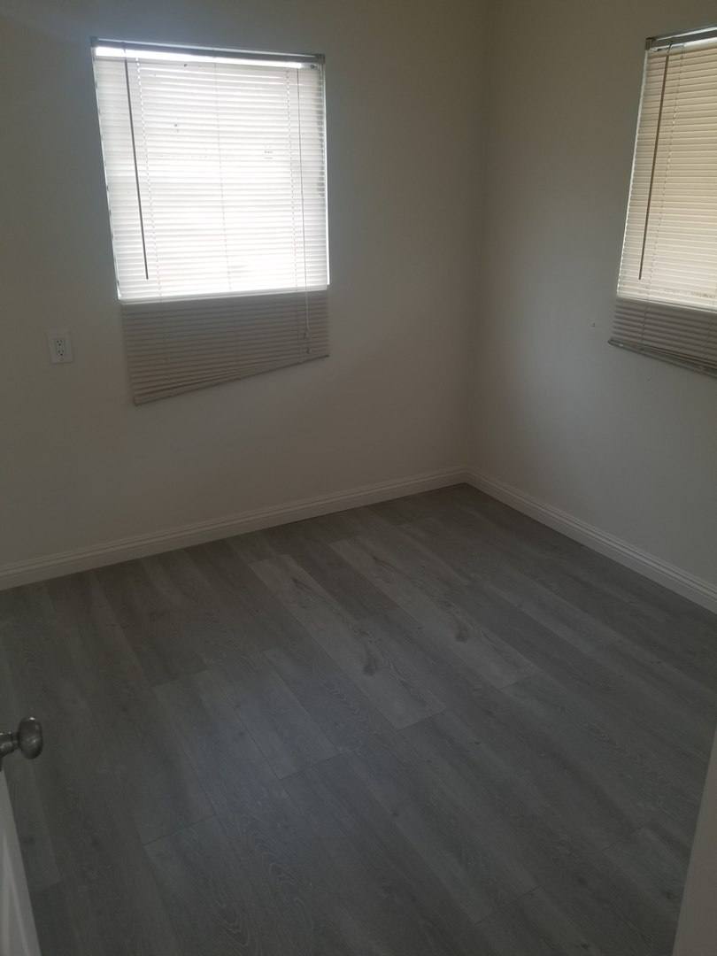 Apartment for rent at 402 Orange Ave 1209-1211 E, Long Beach, CA 90802